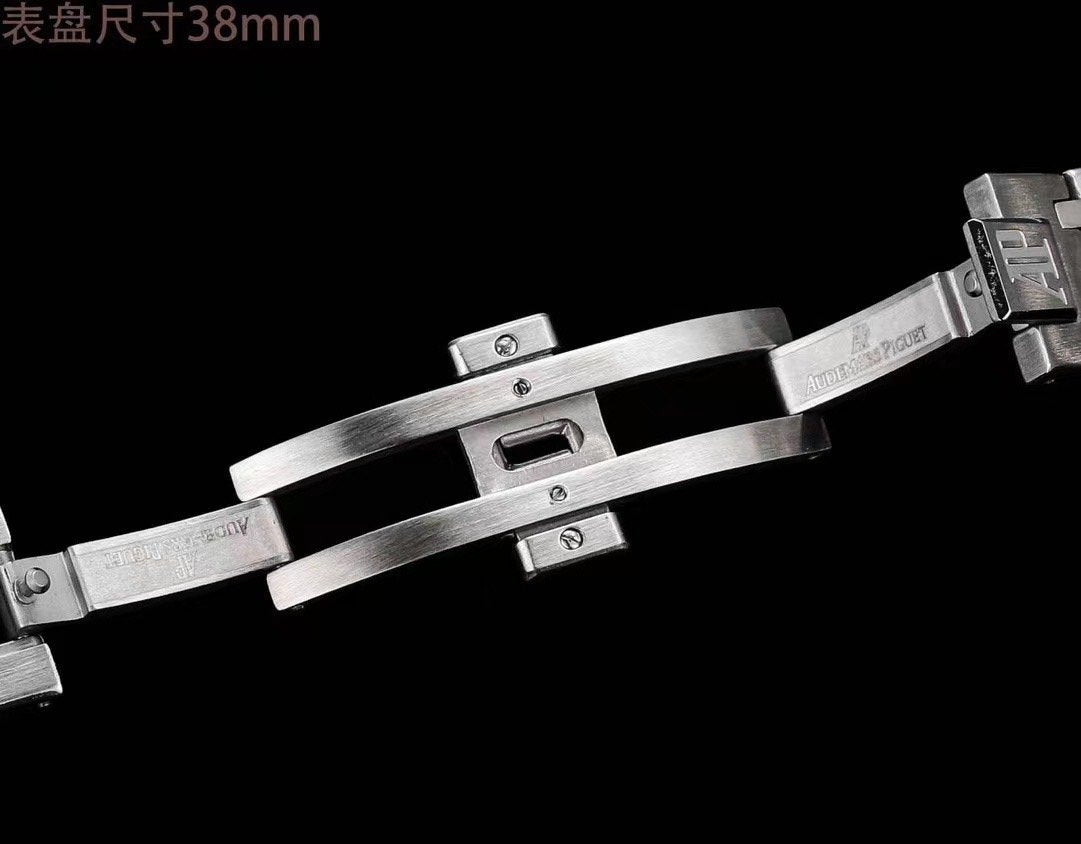 Audemars Piguet Royal Oak Offshore Series Wrist Watch WTJN25068