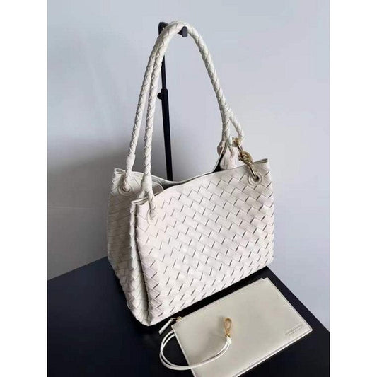 Bottega Veneta Andiamo Parachute Bag in Intrecciato Leather BGDC0063