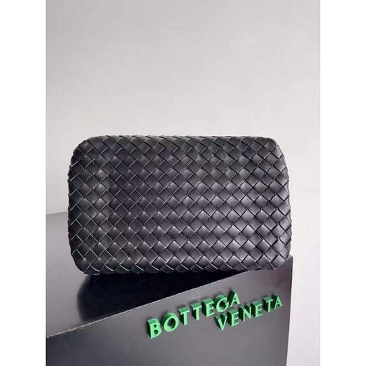 Bottega Veneta Andiamo Parachute Bag in Intrecciato Leather BGDC0066