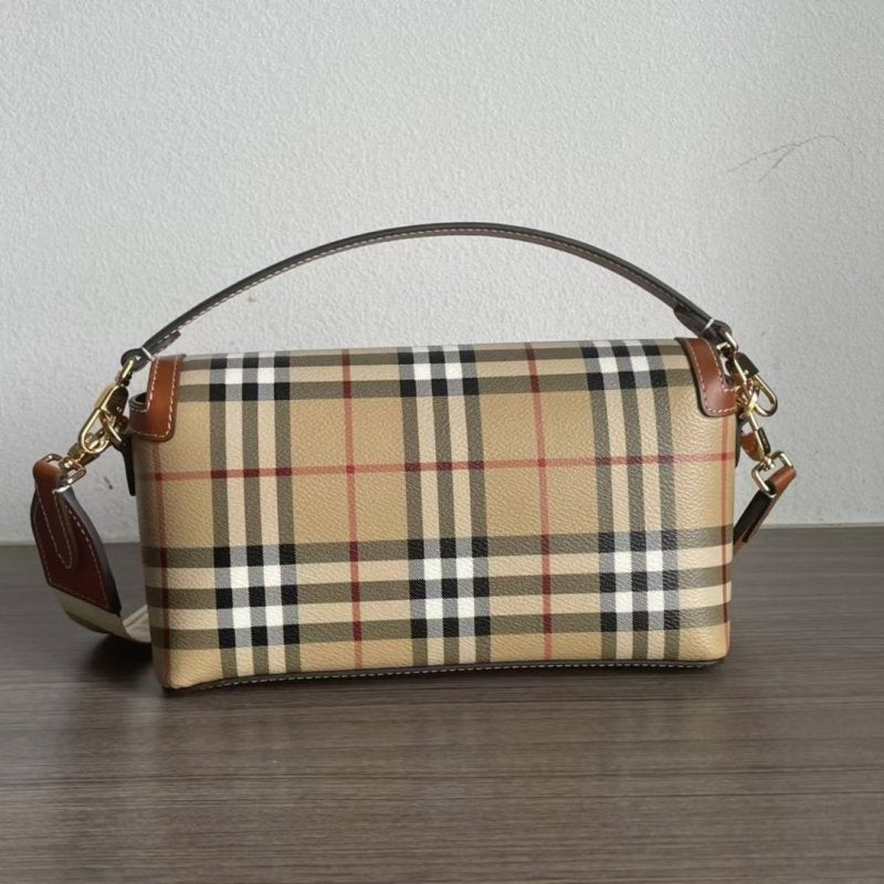 Burberry Cross Body Bag BG0525010