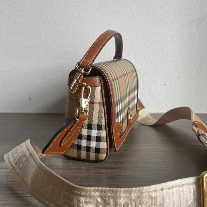 Burberry Cross Body Bag BG0525010