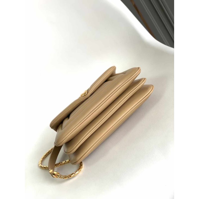 Bvlgari Serpenti Reverse Hand Bag BG030538