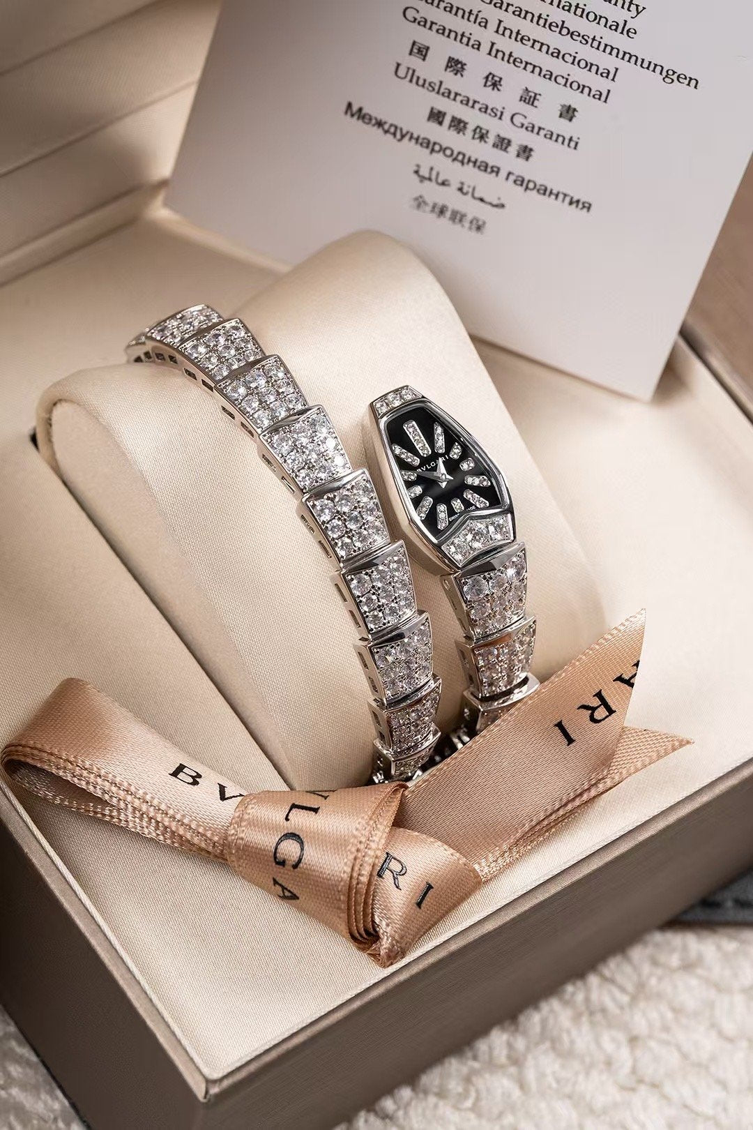 Bvlgari Serpenti Seduttori Series Wrist Watch WTJN25017