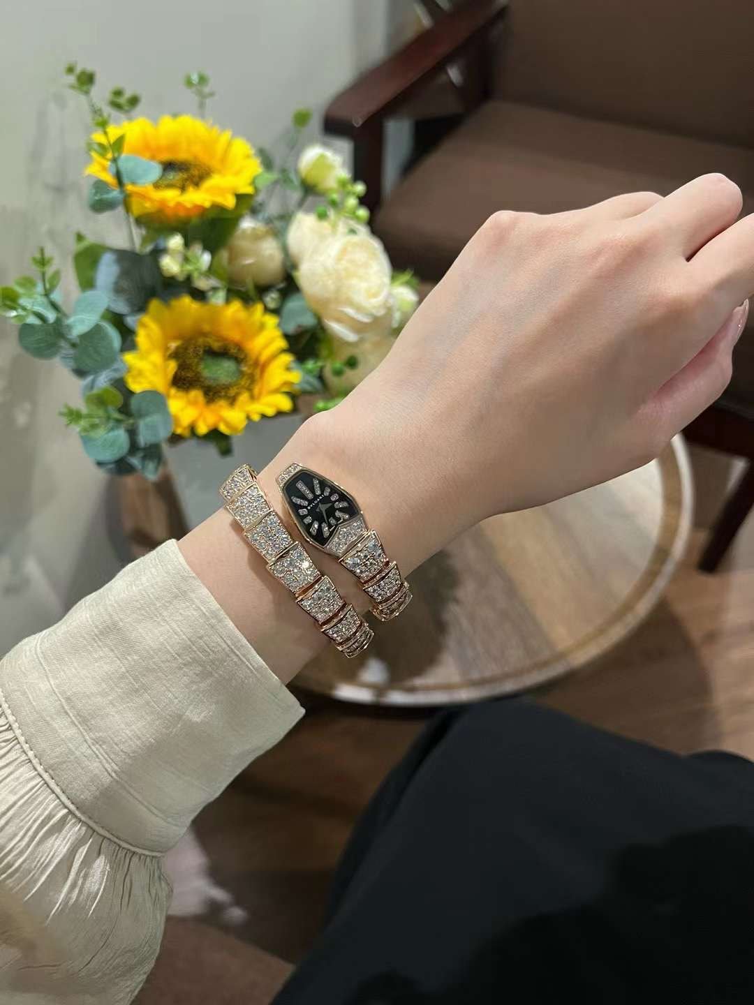 Bvlgari Serpenti Spig Series Wrist Watch WAT02080