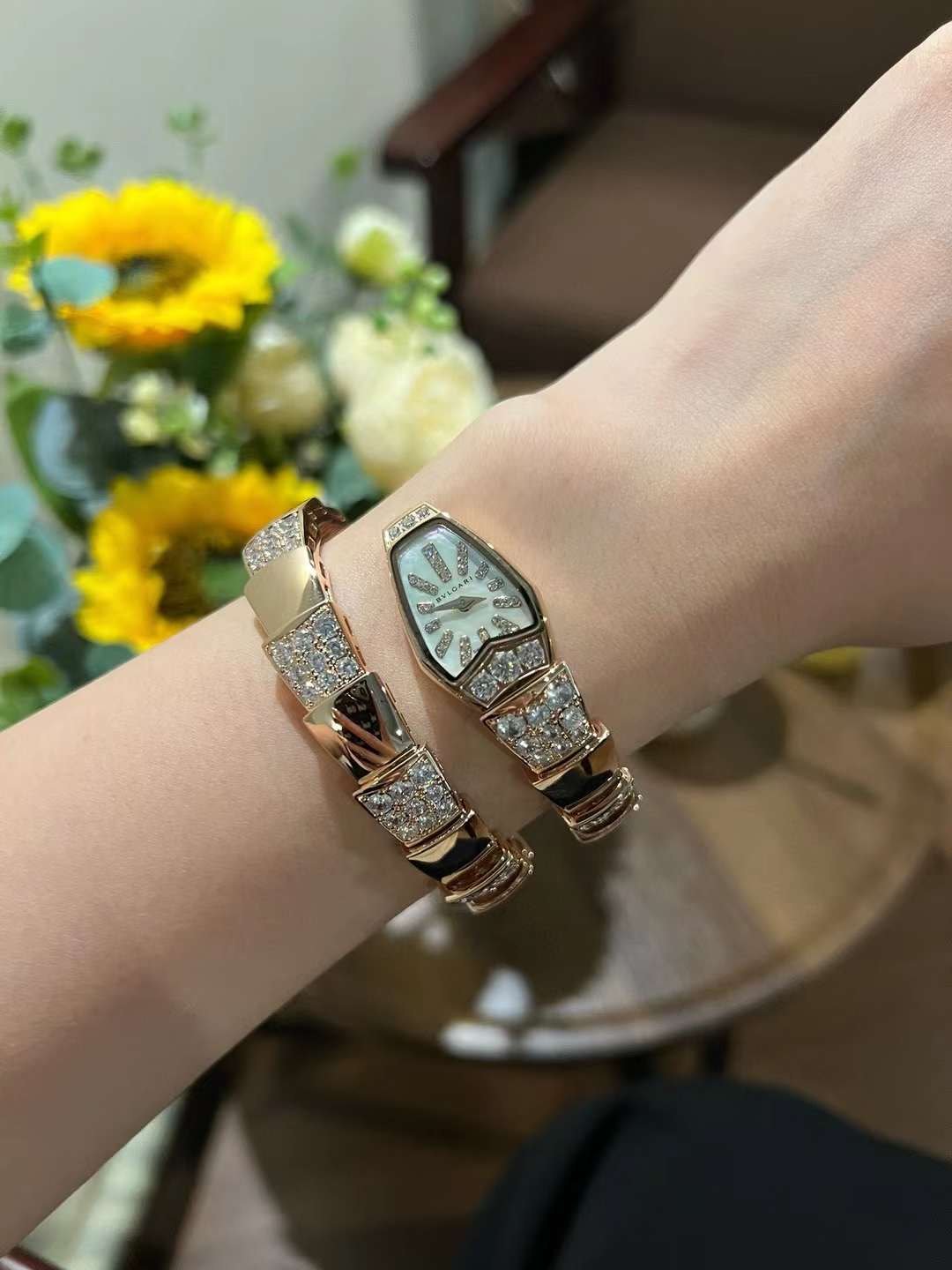 Bvlgari Serpenti Spig Series Wrist Watch WAT02082