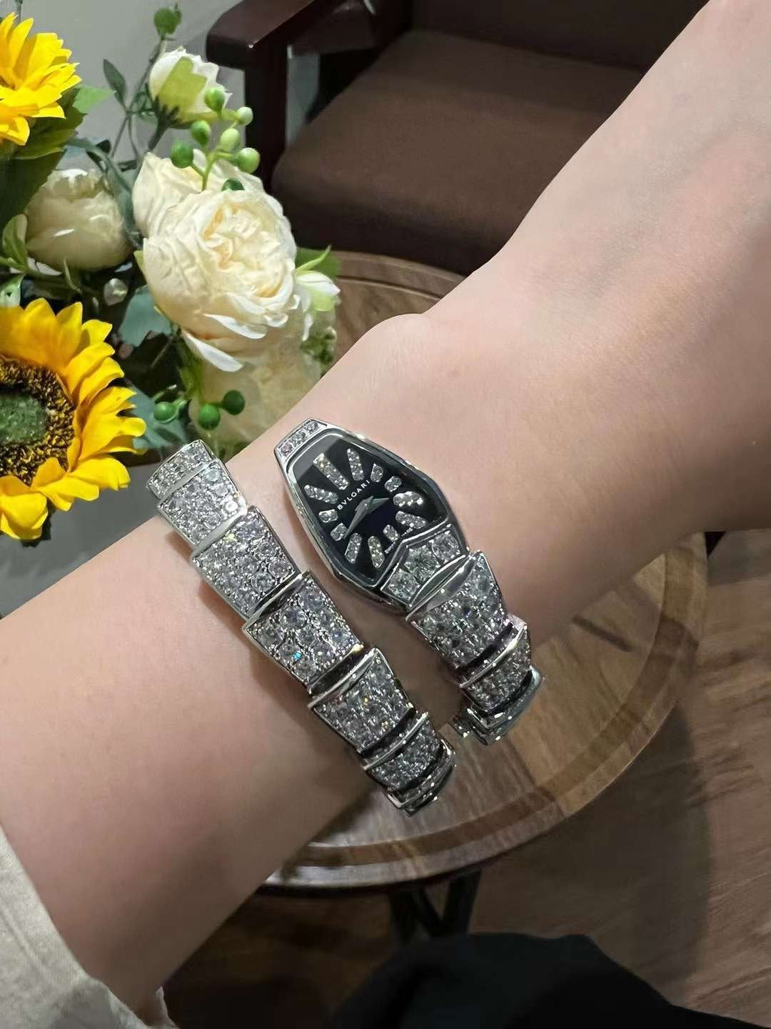 Bvlgari Serpenti Spig Series Wrist Watch WAT02083