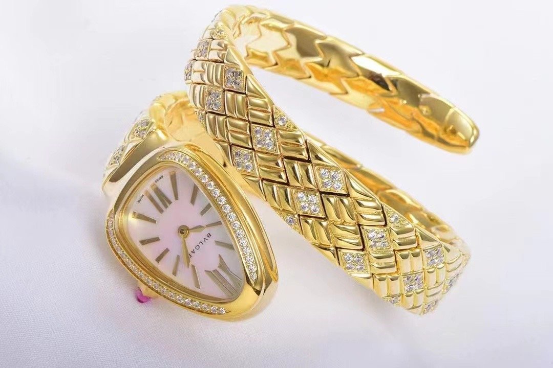 Bvlgari Serpenti Spigne Series Wrist Watch WTJN25008