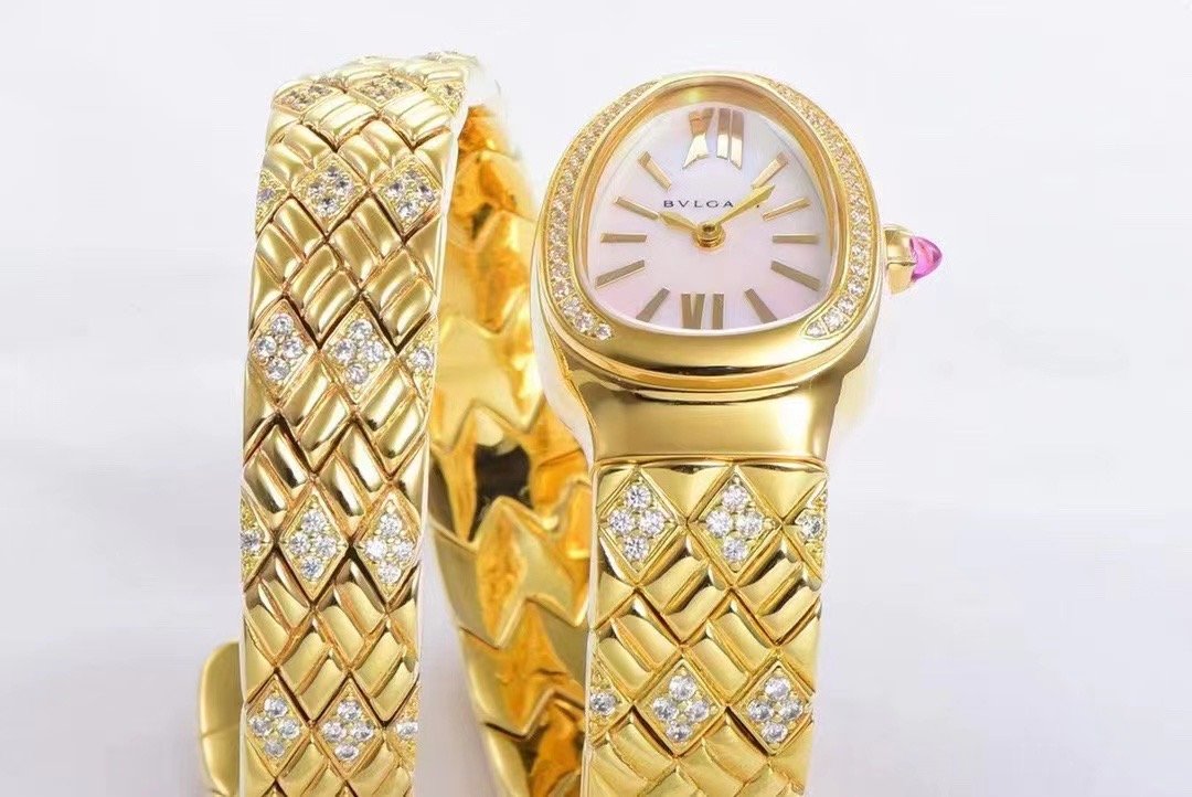 Bvlgari Serpenti Spigne Series Wrist Watch WTJN25008