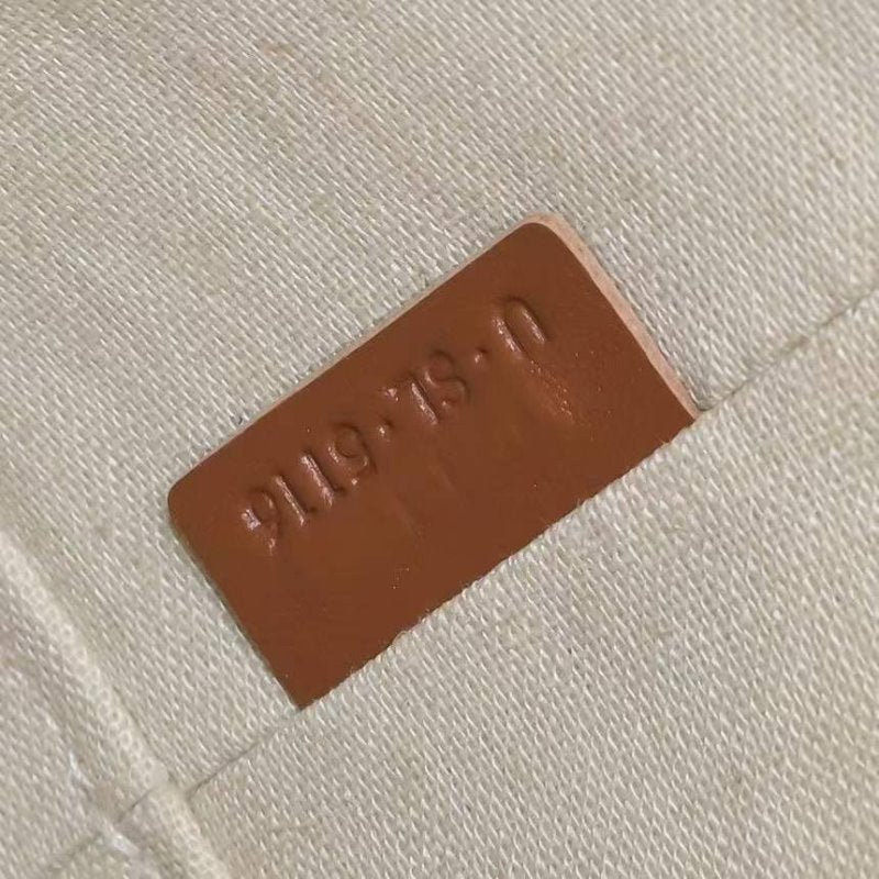 Celine Shoulder Bag BG02579