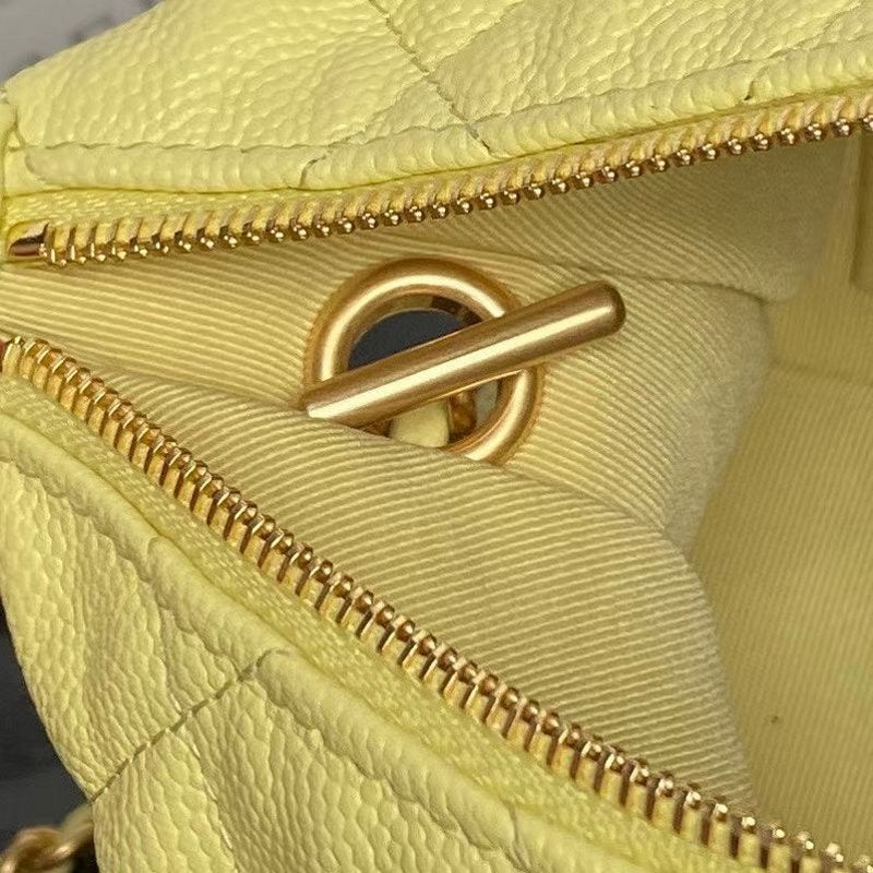 Chanel C Hand Bag BG0525116