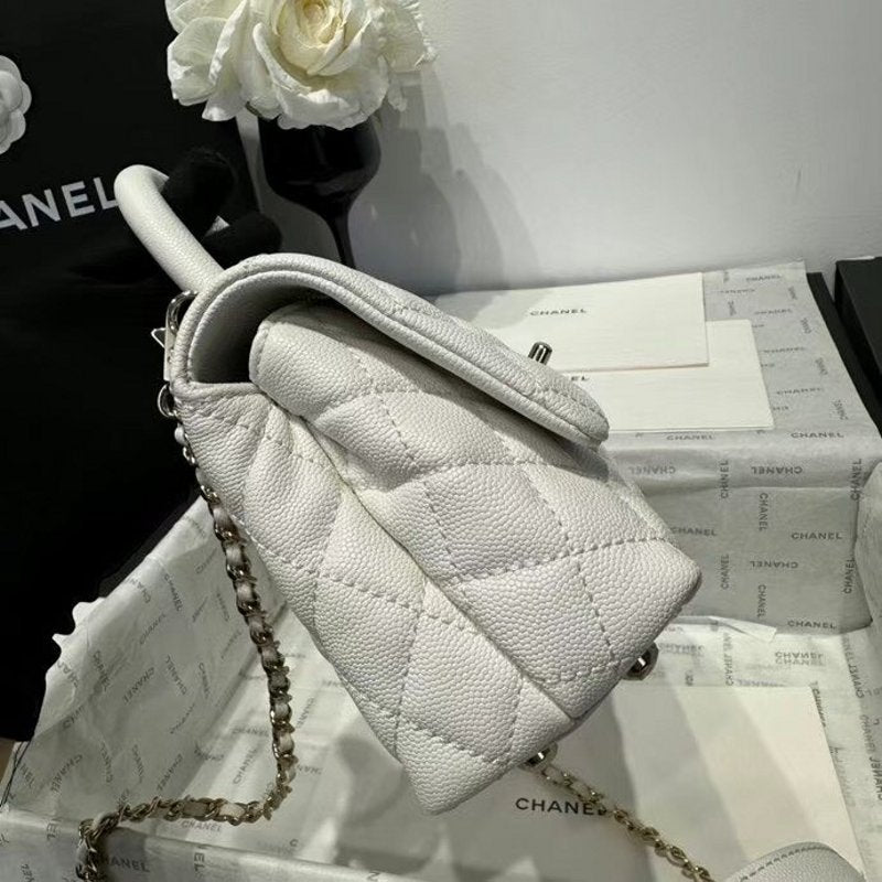 Chanel Coco Handle Bag BG0525038