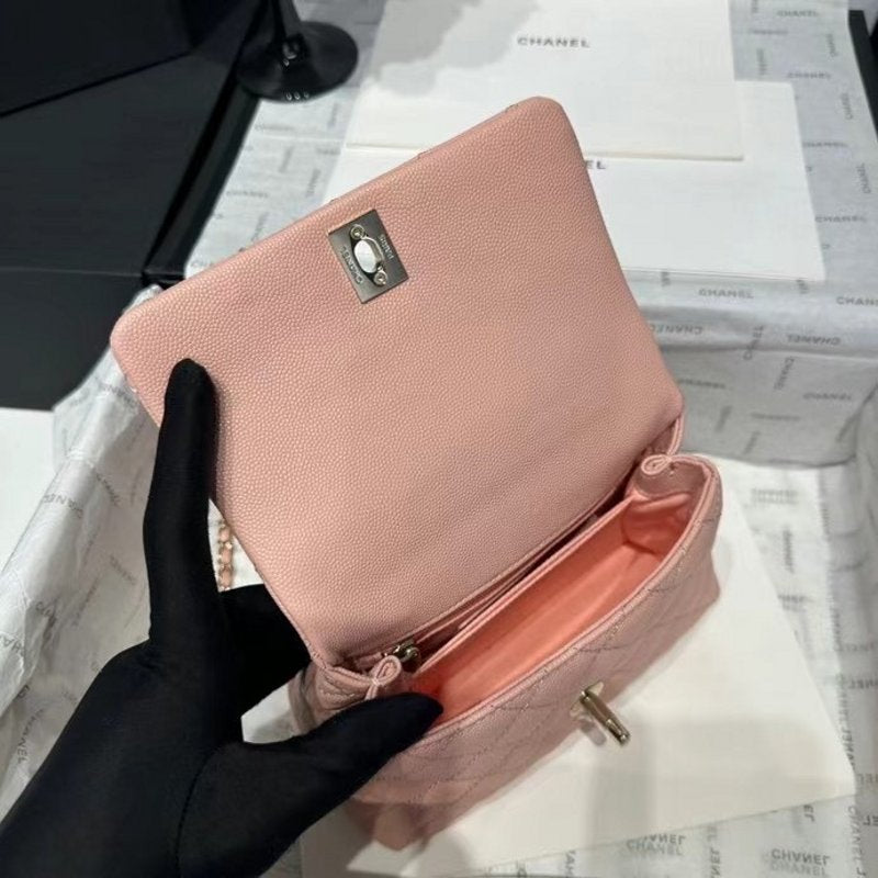 Chanel Coco Handle Bag BG0525040