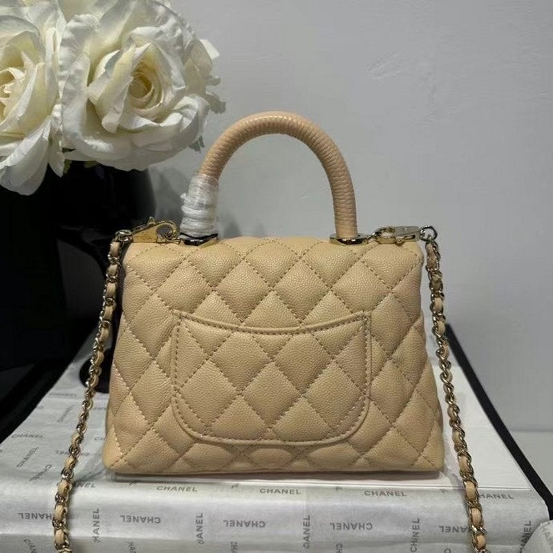 Chanel Coco Handle Bag BG0525044