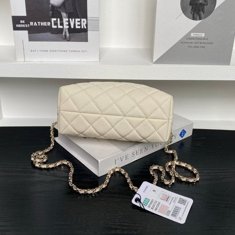 Chanel Coco crush Handle Bag BG0525097