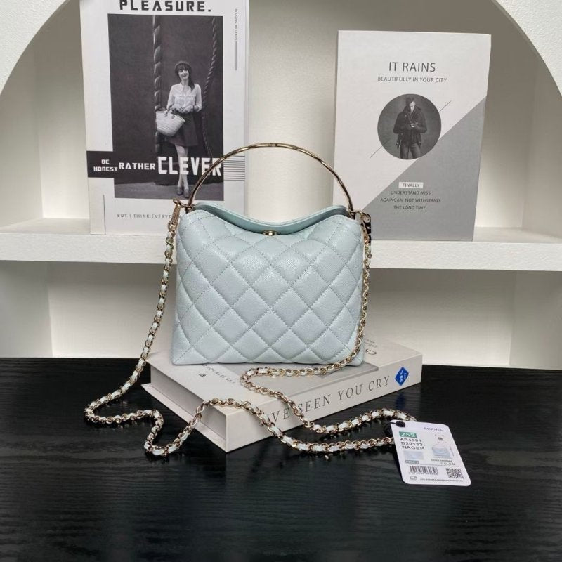 Chanel Coco crush Handle Bag BG0525098
