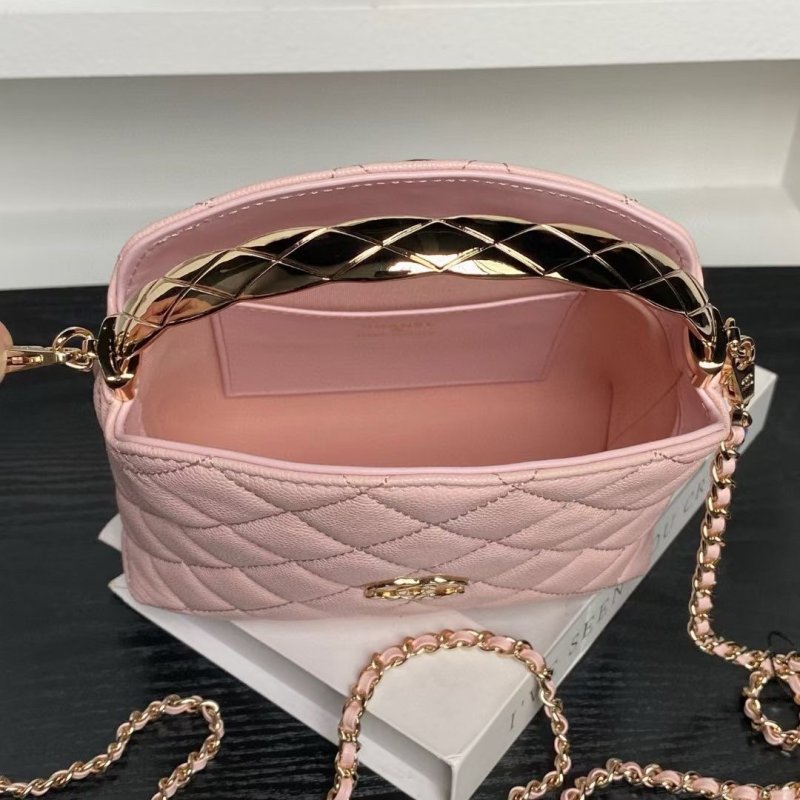 Chanel Coco crush Handle Bag BG0525100