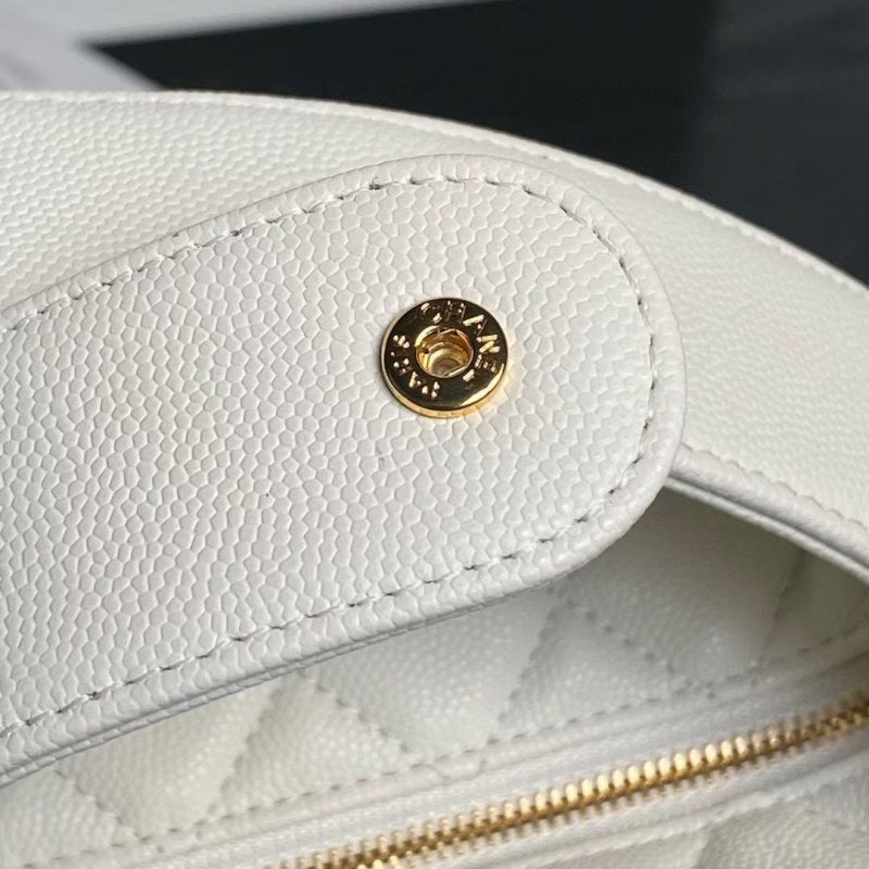 Chanel Moon Bag BG0525107