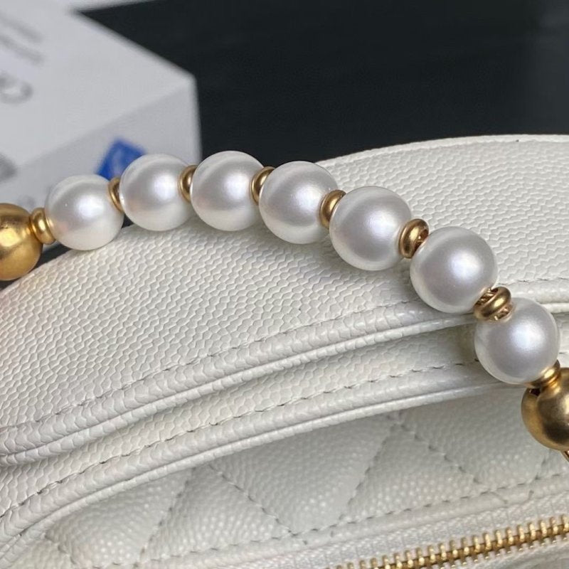 Chanel Moon Bag BG0525107