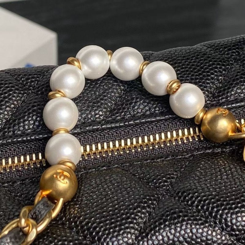 Chanel Moon Bag BG0525109