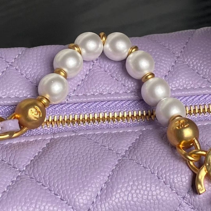 Chanel Moon Bag BG0525111