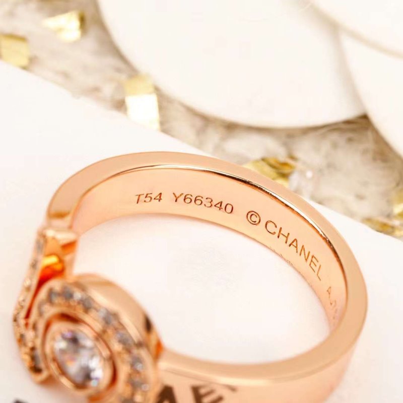 Chanel Platinum Ring JWLH0136