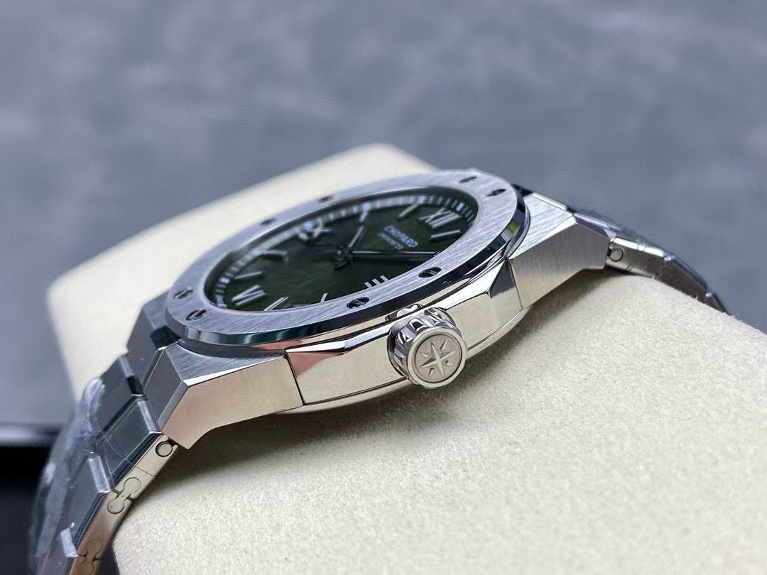 Chopard Alpine Eagle Snow Mountain Wrist Watch WTJN25127