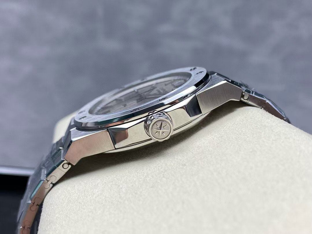 Chopard Alpine Eagle Snow Mountain Wrist Watch WTJN25131