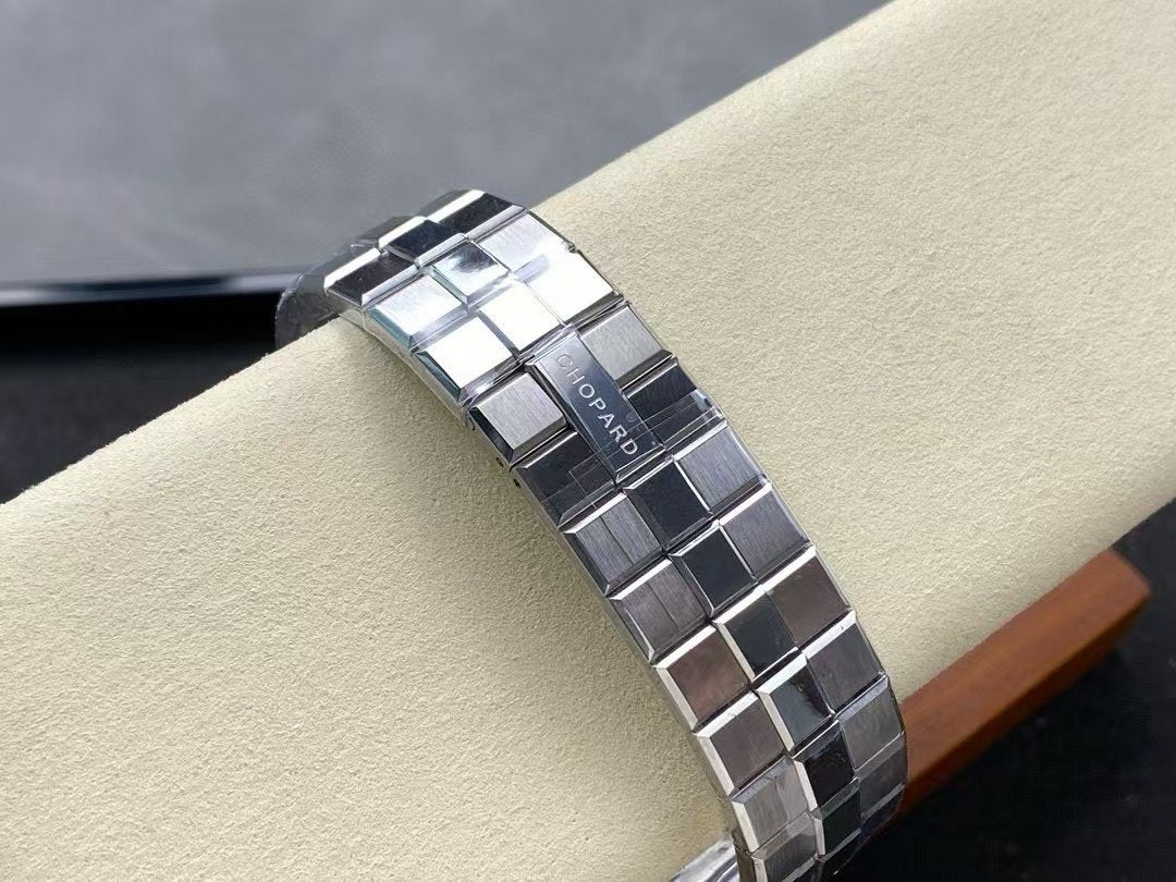 Chopard Alpine Eagle Snow Mountain Wrist Watch WTJN25131