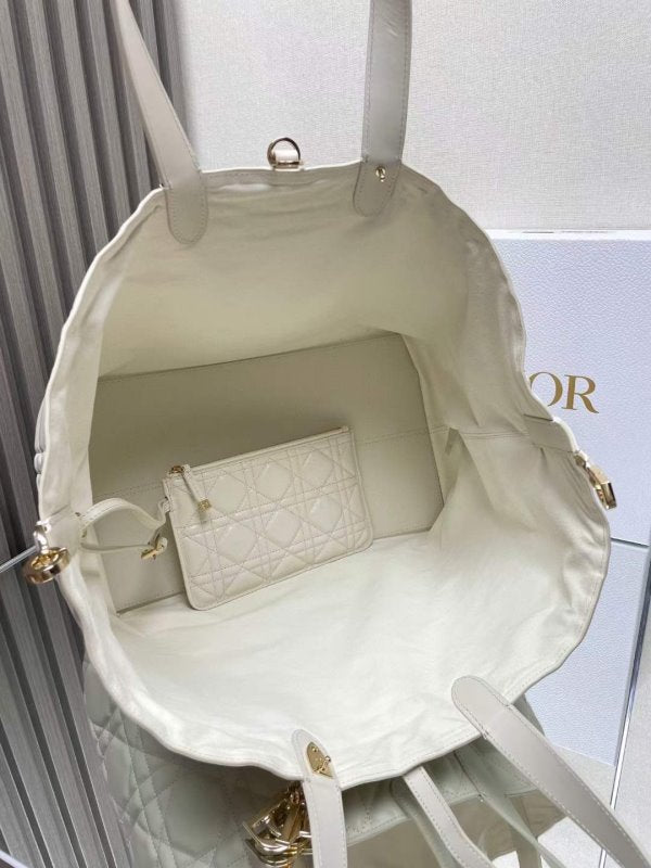 Dior Tojour Hand Bag BG02346