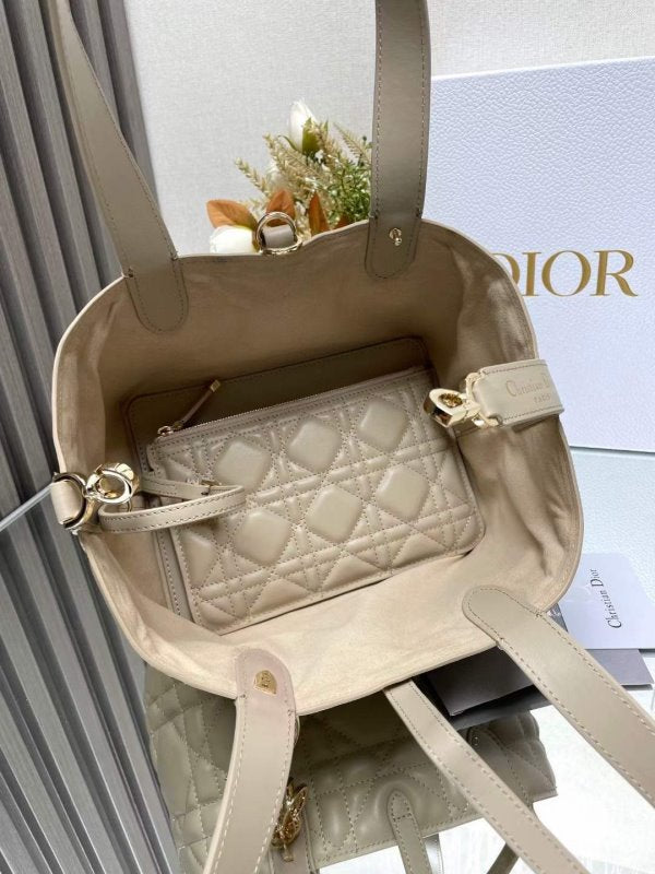 Dior Tojour Hand Bag BG02349