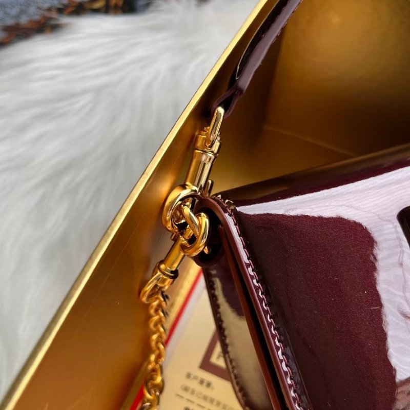 Dolce and Gabbana Hand Bag BG0525152