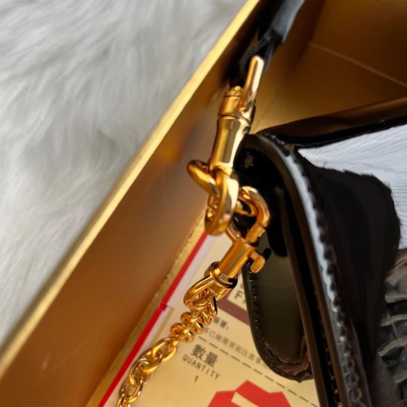 Dolce and Gabbana Hand Bag BG0525153