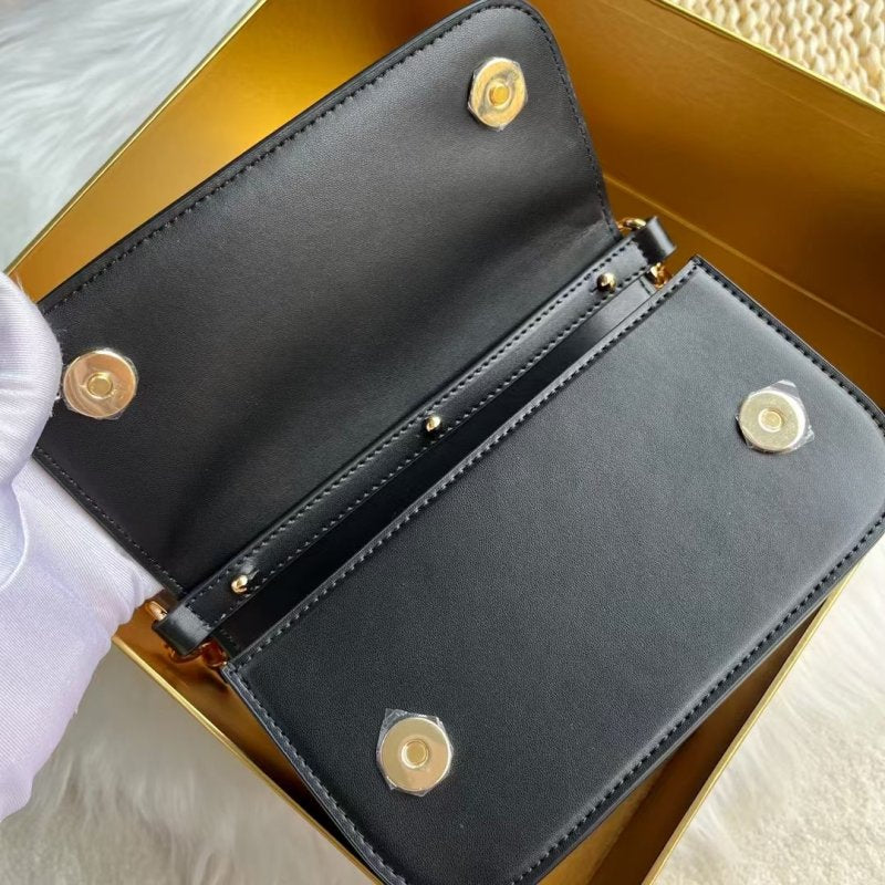 Dolce and Gabbana Hand Bag BG0525155