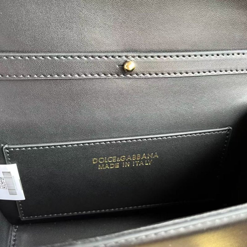 Dolce and Gabbana Hand Bag BG0525155