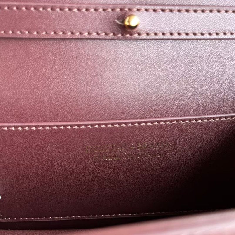 Dolce and Gabbana Hand Bag BG0525156