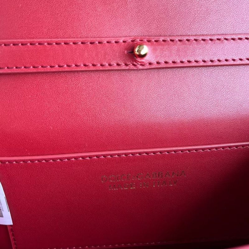 Dolce and Gabbana Hand Bag BG0525157