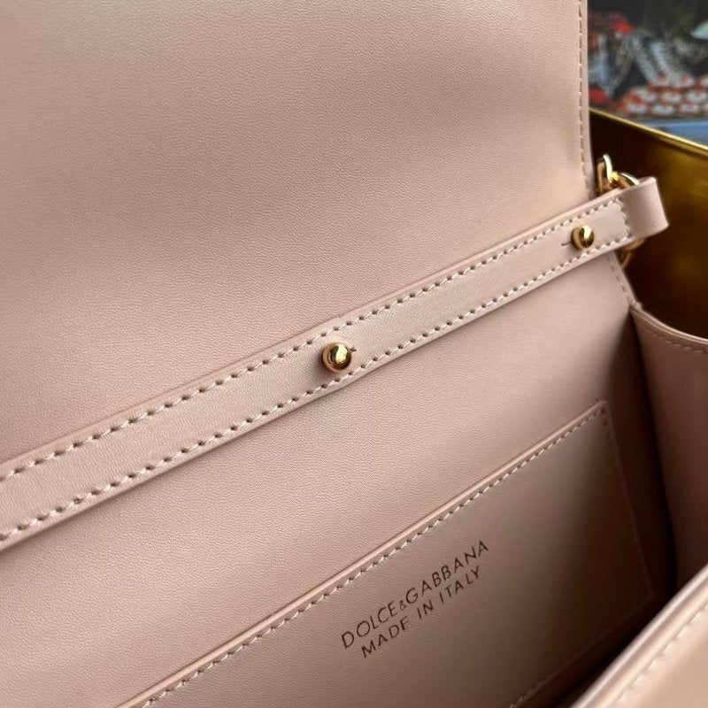 Dolce and Gabbana Hand Bag BG0525158