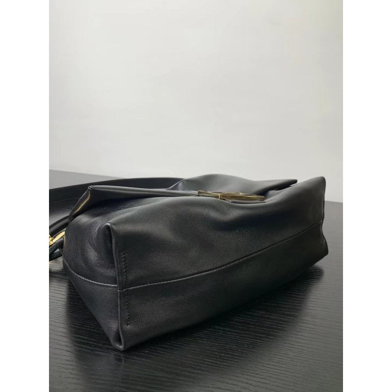 Fendi Baguette Cross Body Bag BG0525205