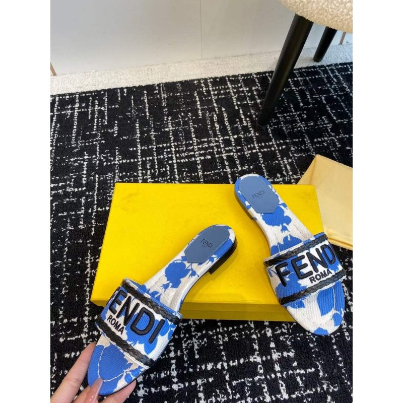 Fendi Flat Slippers SH011076