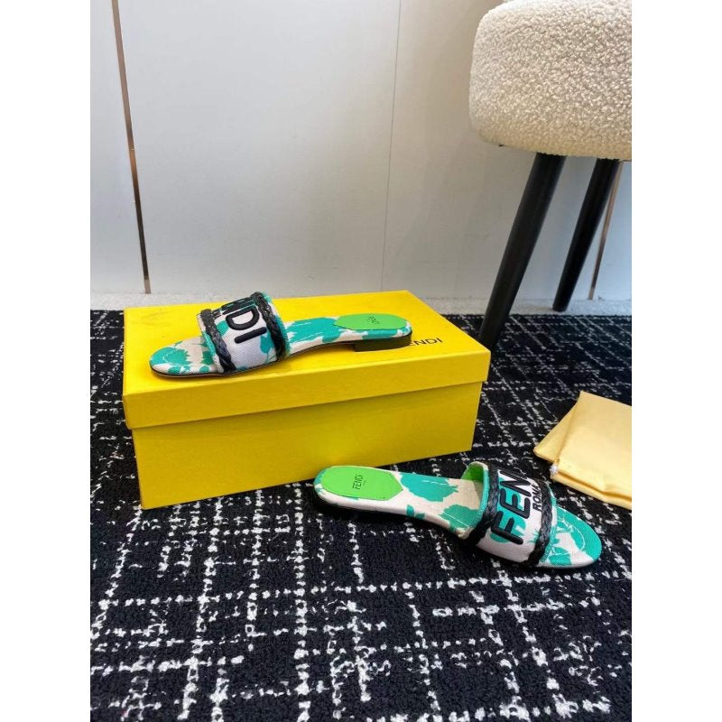 Fendi Flat Slippers SH011077