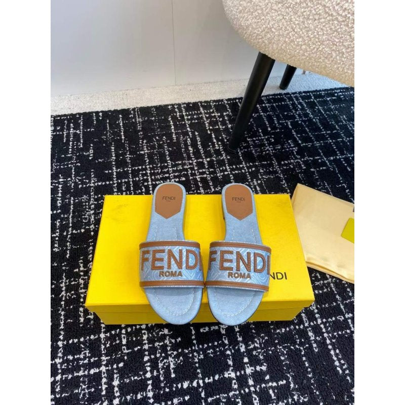 Fendi Flat Slippers SH011080