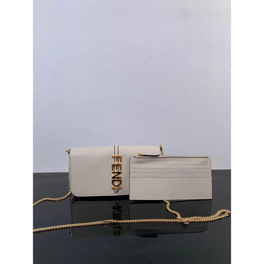 Fendi Leather Chain Bag BG0525194