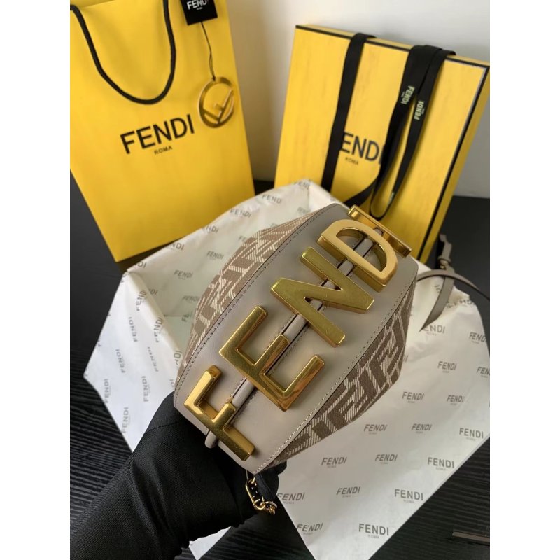 Fendi Moon Bag BG0525185