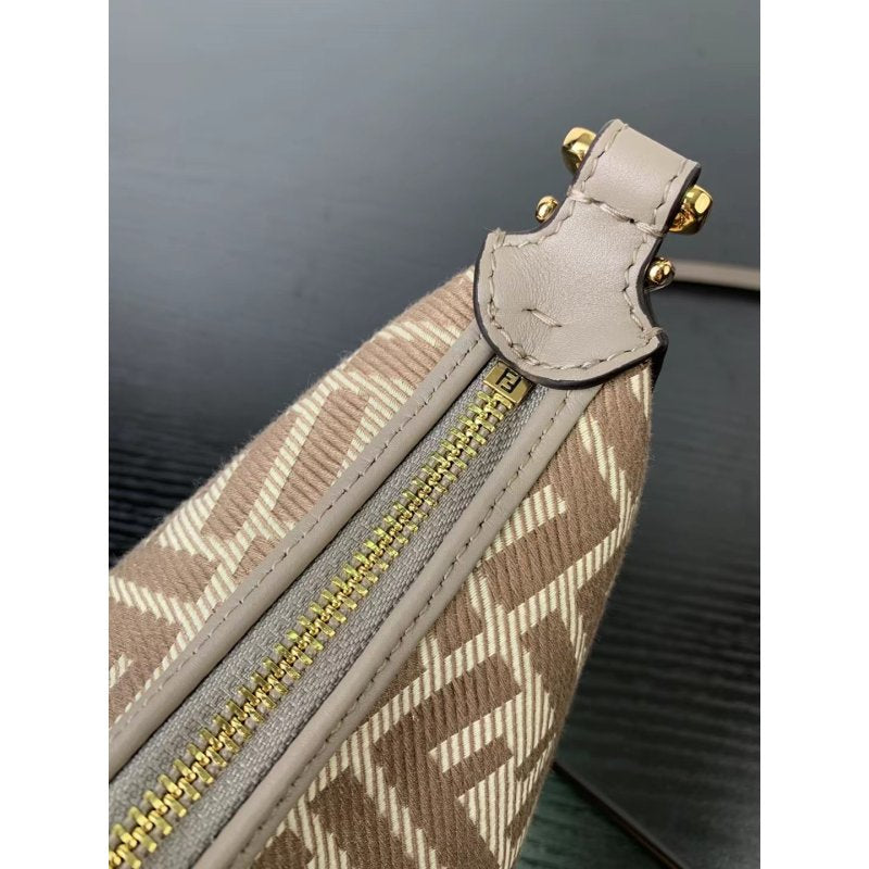 Fendi Moon Bag BG0525185