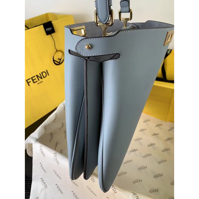 Fendi Peekaboo Shoulder Bag BG0525188