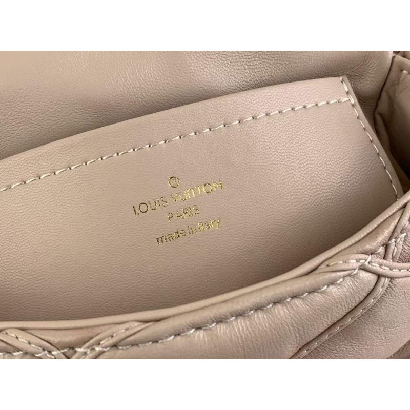 Louis Vuitton MM Malletage Leather Hand Bag BG00008