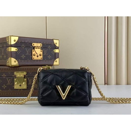 Louis Vuitton MM Malletage Leather Hand Bag BG00007