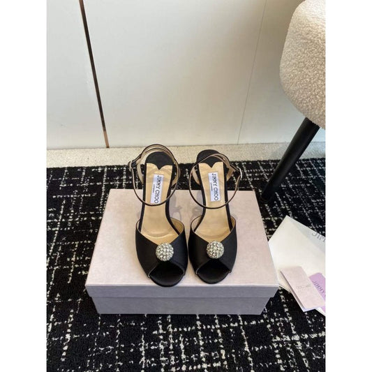 Jimmy Choo Round Toe Sandals SH010370