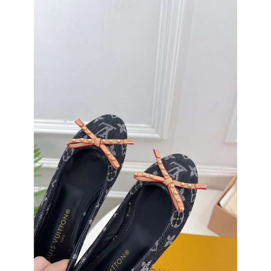 Louis Viutton Butterfly knot Flat Shoes SH010424