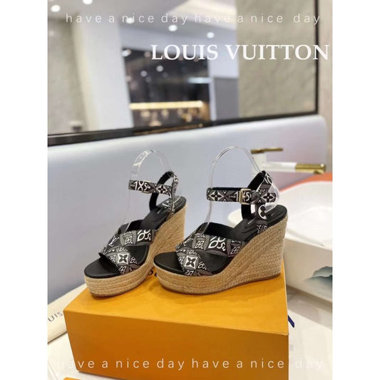 Louis Viutton Hollow Straw Wedge Sandals SH010388